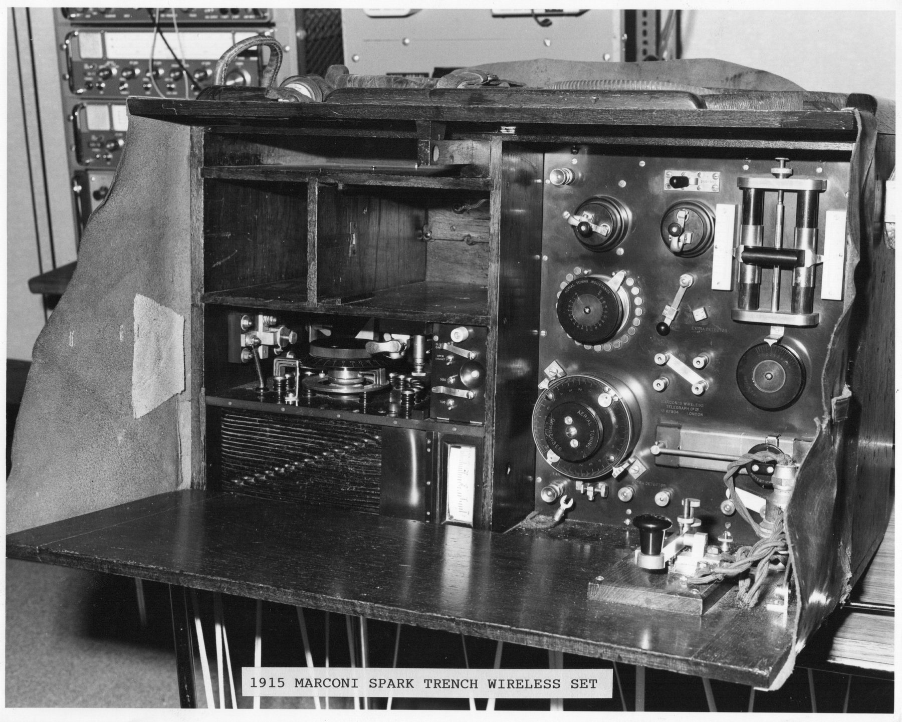 1915 Marconi spark trench wireless set (2)