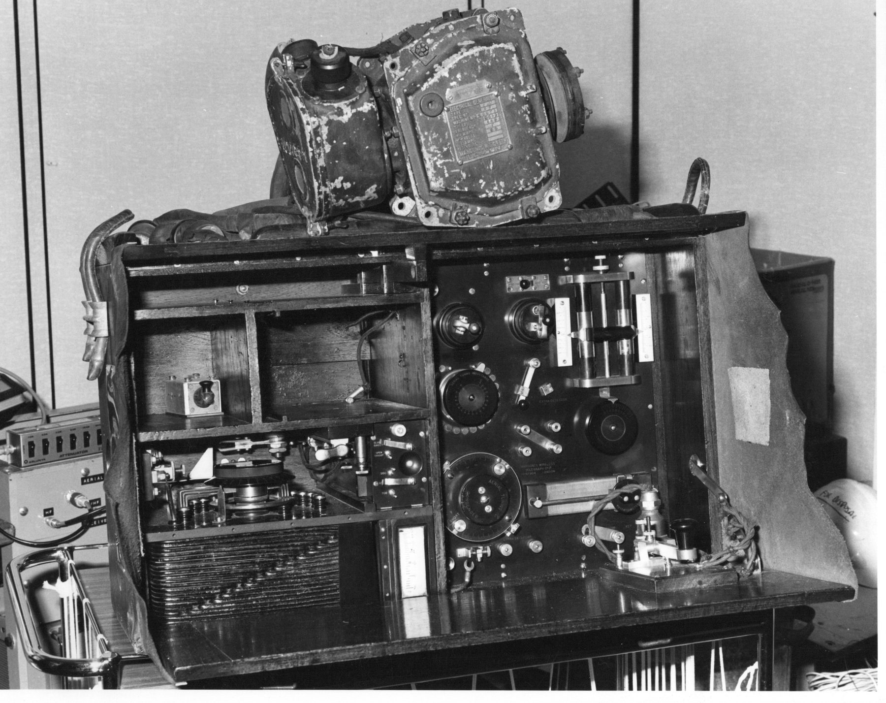 1915 Marconi spark trench wireless set (4)