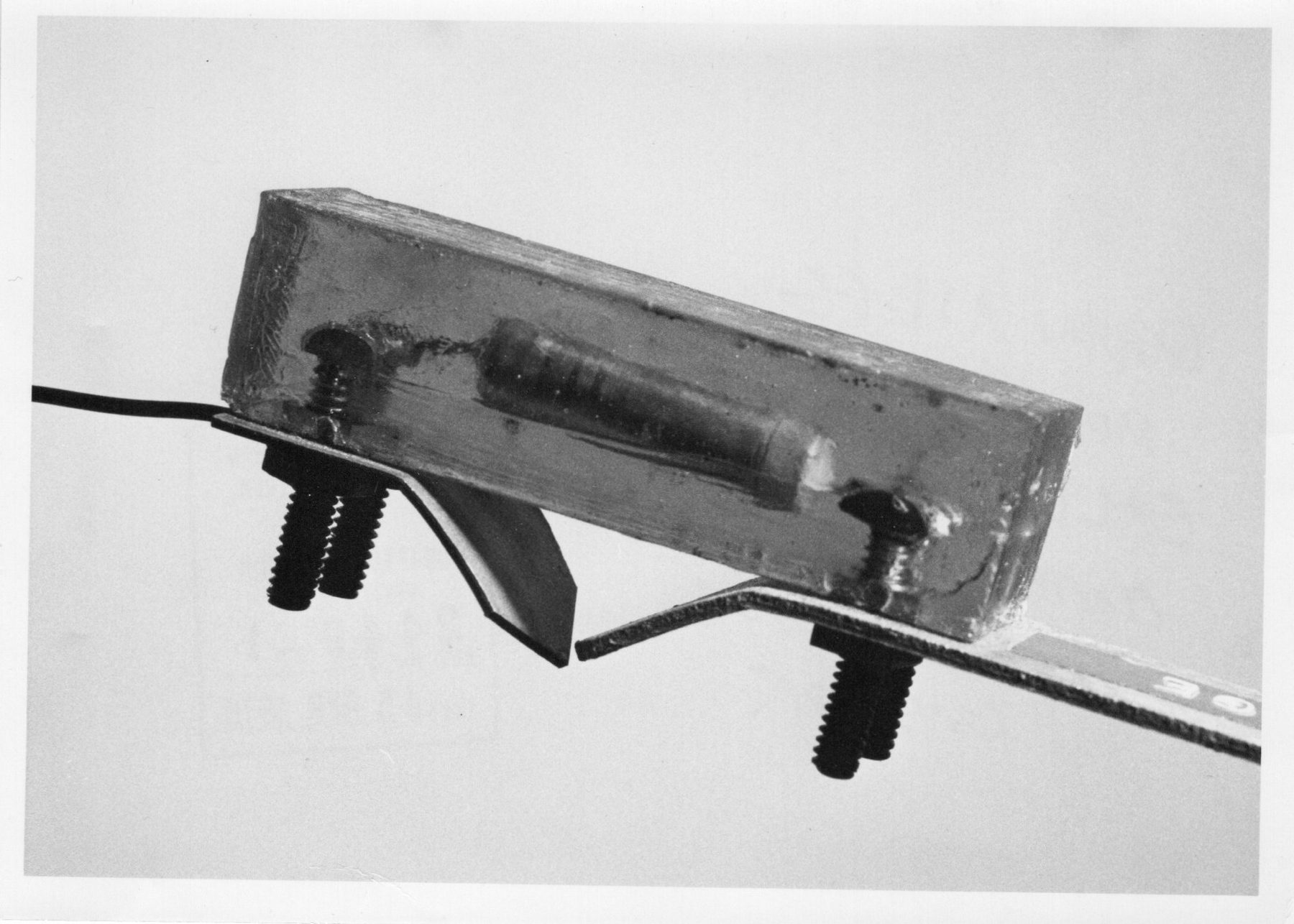 Baldock antenna terminating resistor