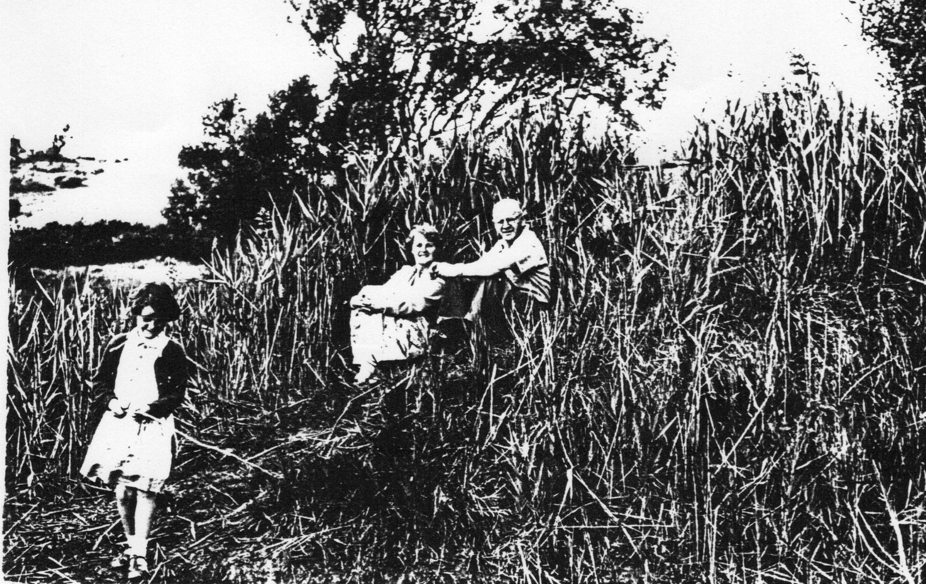 Lon Jensen XYL and Florence
