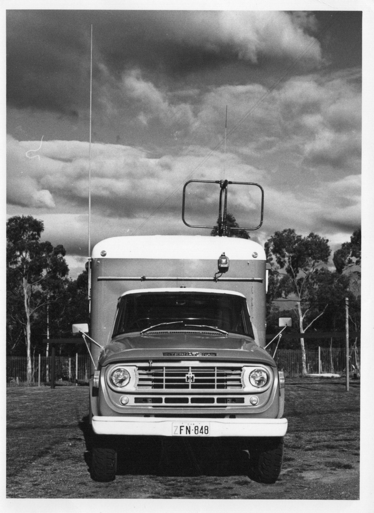 Monitoring truck front