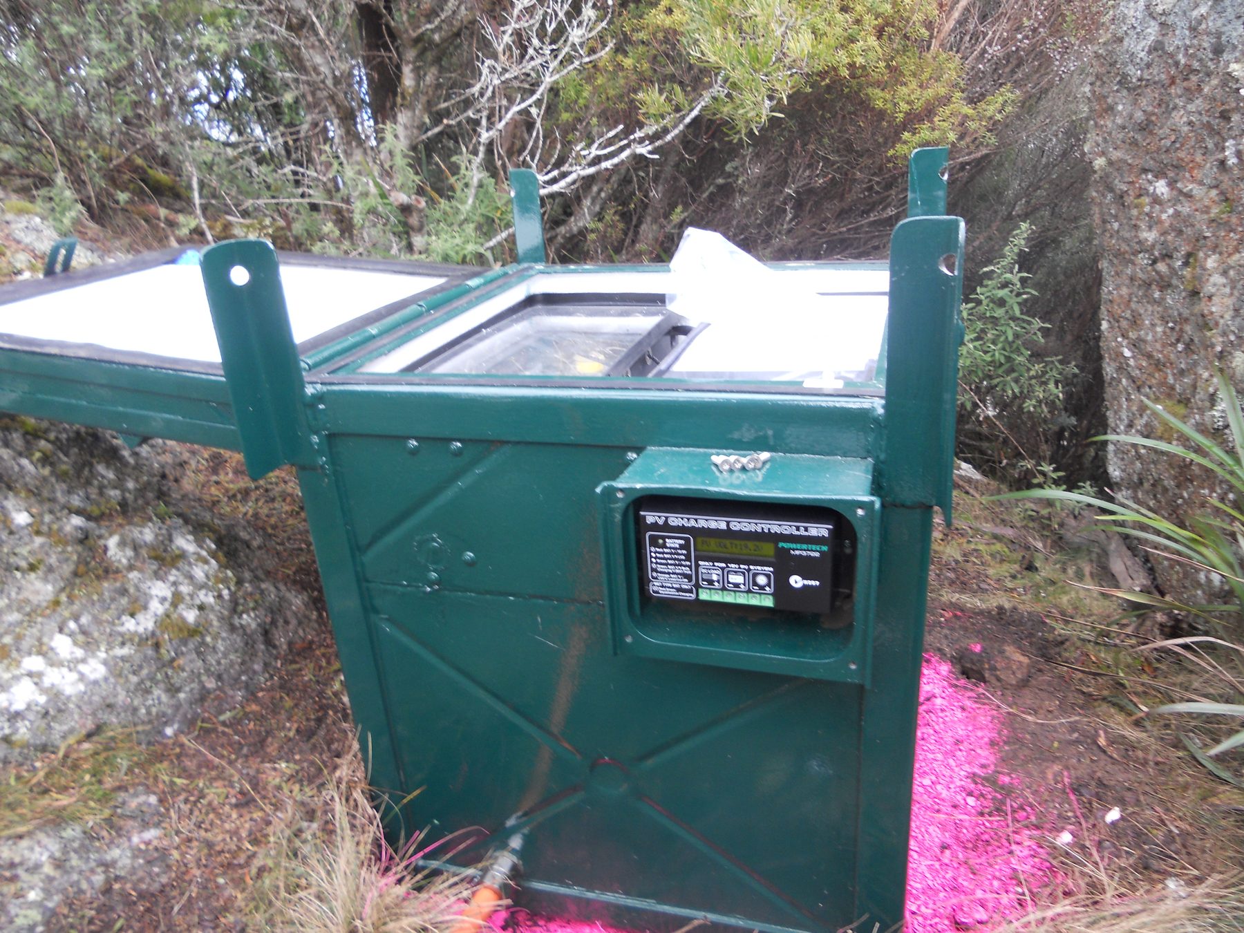 Mt Duncan replacement batteries 2012 (24)