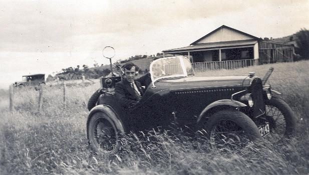 Photo2 VK7WR 1935 Field Day