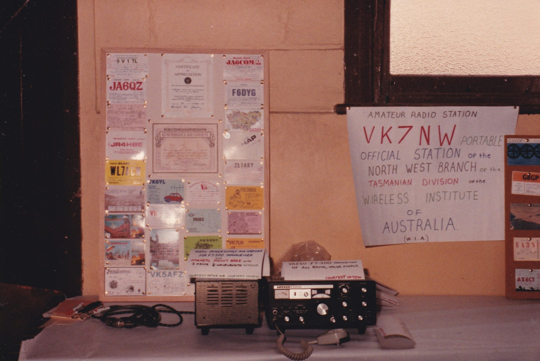Tas Hamfest NW Branch Penguin Hall 01