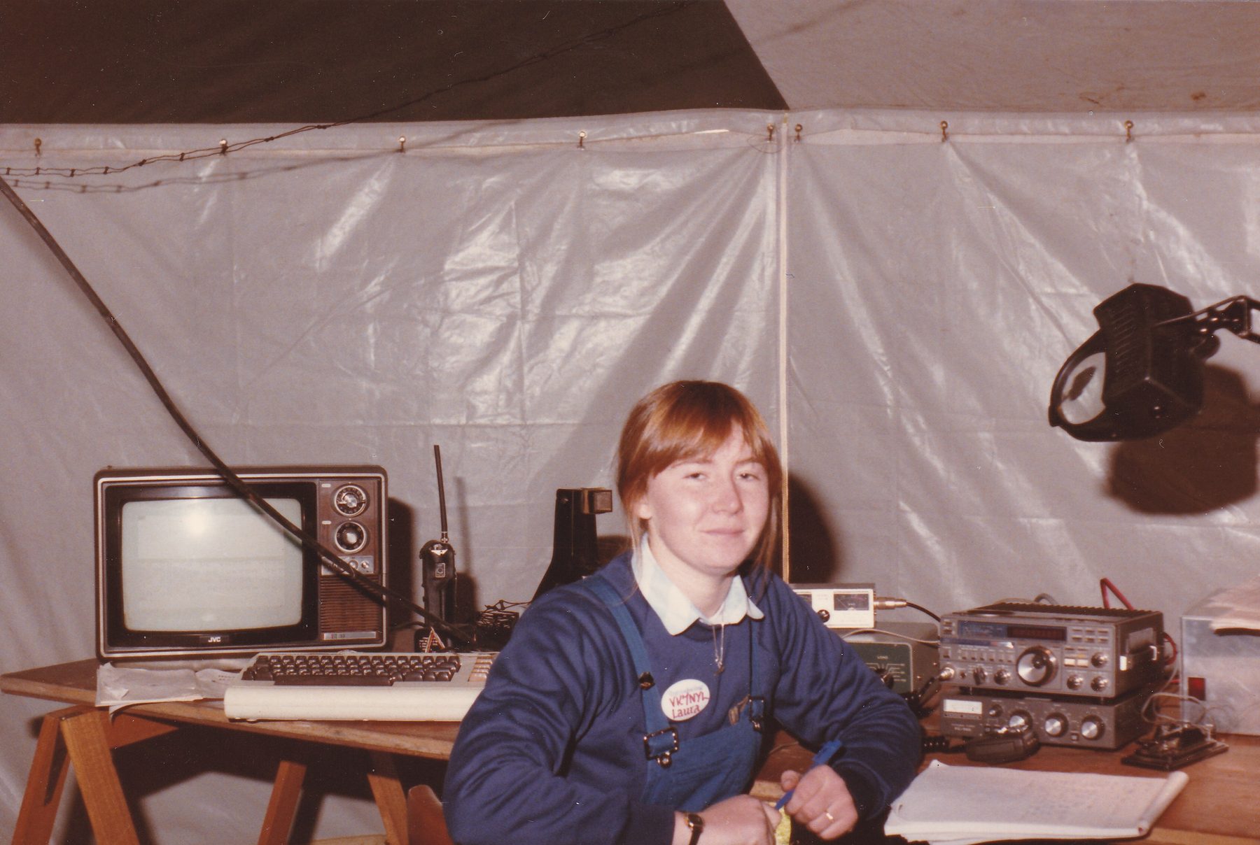 Tas Hamfest Southern Branch M B Yacht Club 02 VK7NYL Laura