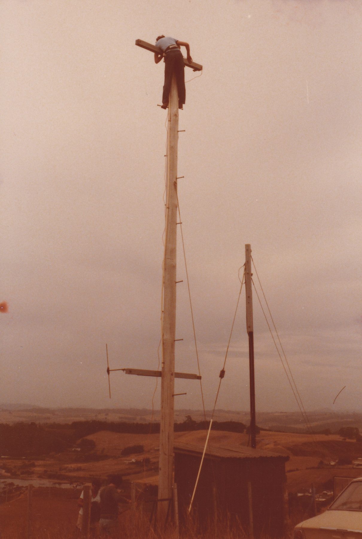 VK7RNW 2 m repeater Loonah antenna replacement 05