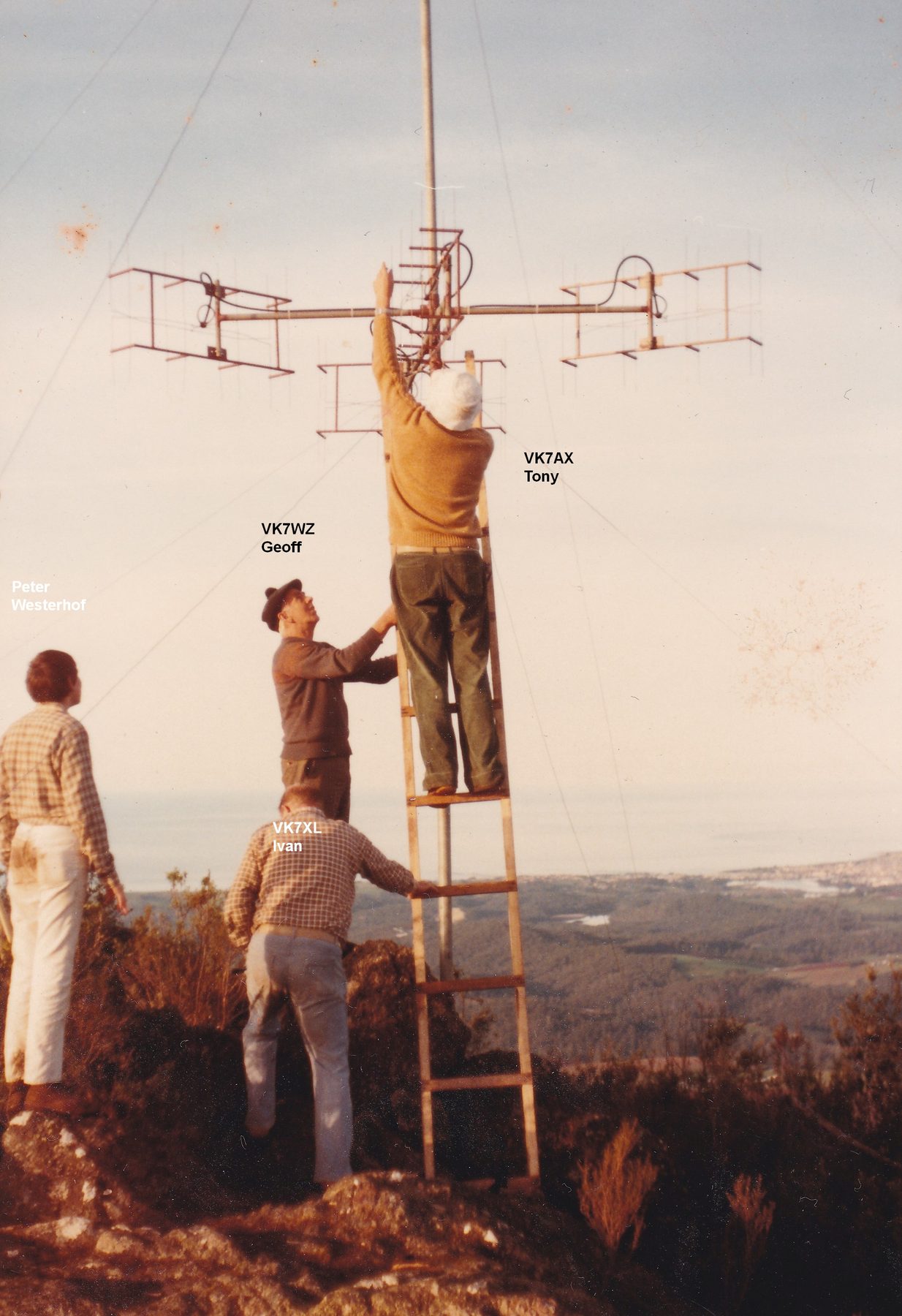 VK7RTV Mt Duncan ATV repeater 70cm installation RX site 1983 002