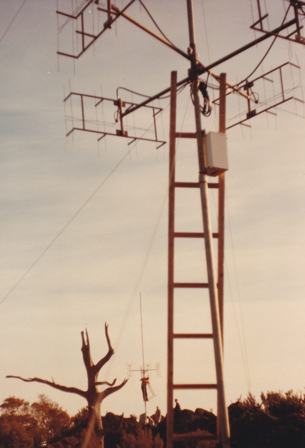 VK7RTV Mt Duncan ATV repeater 70cm installation RX site looking at TX site 1983 003