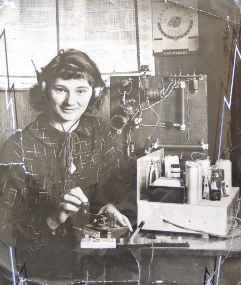 VK7YL Shack 1936